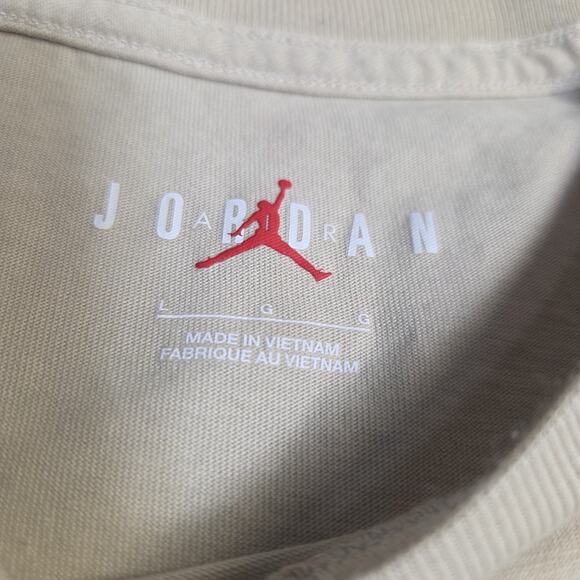 Nike Air Jordan Essentials Holiday‎ Men's T-Shirt Rattan Beige Spellout Large - Picture 3 of 8